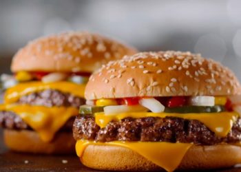 Ahora podrás tener velas con el aroma de tu hamburguesa favorita