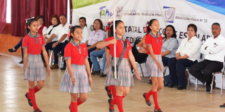 Van 20 escuelas al Estatal de Escoltas