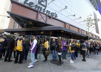 Homenaje a Kobe junto a su hija Gianna