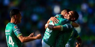 Doblete de Meneses da triunfo a “La Fiera”