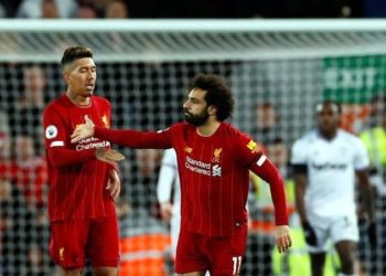 Empata Liverpool marca de triunfos