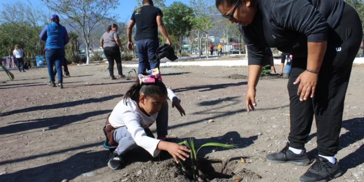 Intensifica Municipio rehabilitación de Unidades Deportivas