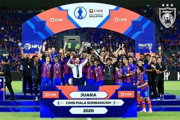 Logra título DT mexicano en Malasia