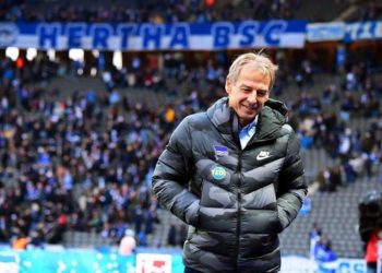 Renuncia Klinsmann al Hertha Berlín