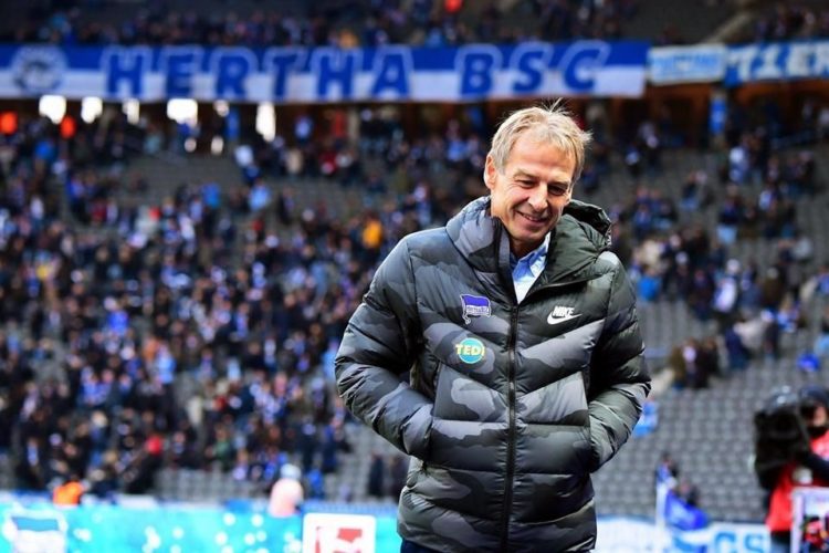 Renuncia Klinsmann al Hertha Berlín