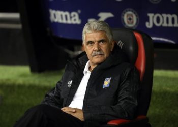 Amargo cumpleaños del “Tuca”