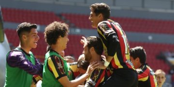 Somete Leones Negros a Venados