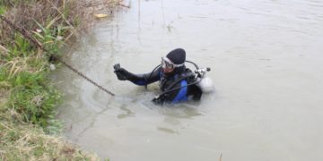 Buzos de COMAPA triplican inmersiones en el río Bravo