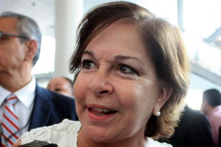 Regresa Mercedes Guillén a funciones de Notaria Pública en Tampico