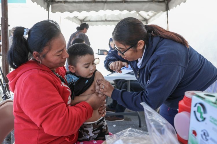 Acercan vacunas contra la influenza a colonia El Progreso