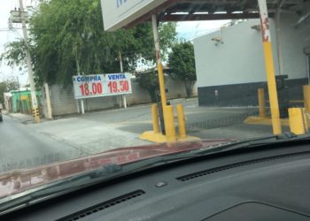 Ligera recuperación de peso-dólar