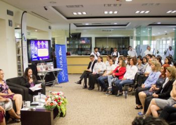 Mujeres escritoras tamaulipecas ofrecen charla en la UAT