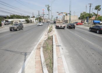 Agilizan tránsito vehicular con renovación de calle López de Lara