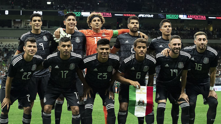 El coronavirus estropea el buen paso de la selección mexicana