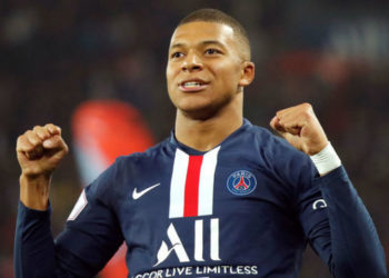 Mbappé dona dinero a familias sin hogar