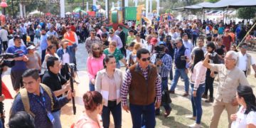 La fortaleza de un pueblo está en sus familias: Alcalde Mario López