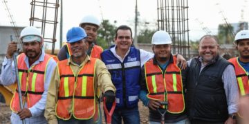Construyen puente en la Col. Voluntad y Trabajo 4 de N. Laredo