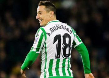 Estrella del Liverpool considera a Andrés Guardado su rival más difícil.