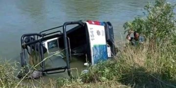 Caen policías a canal de Río Bravo en persecución