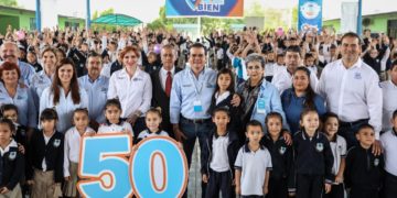 Beneficia Rivas a 50 planteles con equipamiento en N. Laredo