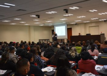 Capacitan a policías investigadores