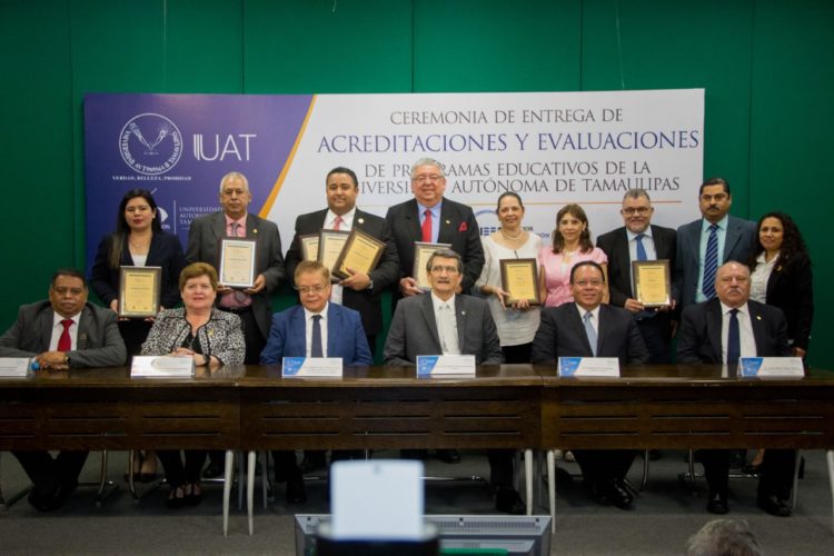 Acreditan los CIEES calidad de programas educativos de la UAT