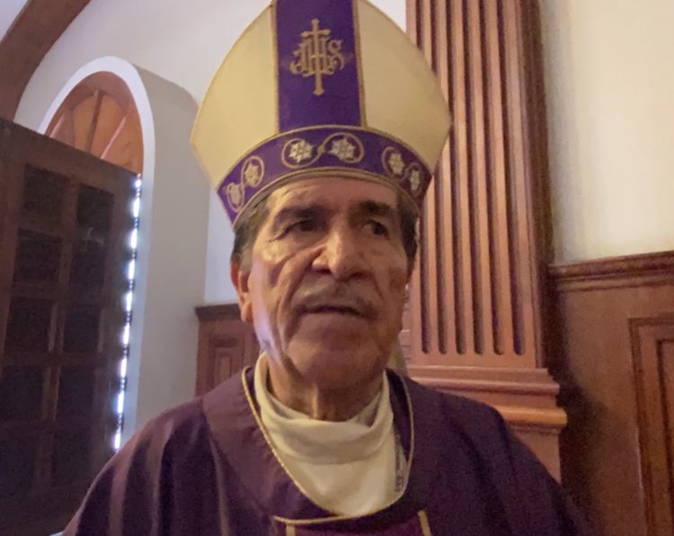 Violencia se combate desde varios frentes: Obispo