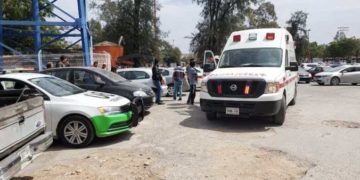 Camioneta le prensa pierna a estudiante