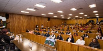 Imparte UAT conferencia por el Día Internacional de la Mujer