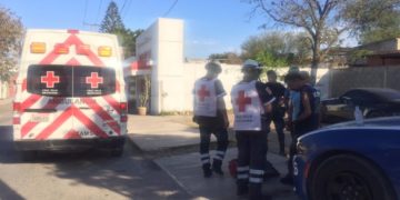 Juega con bomba y le estalla en mano