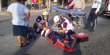 Se lesiona motociclista en choque