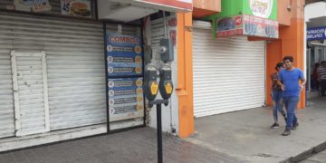 Negocios cierran por recomendación de autoridades