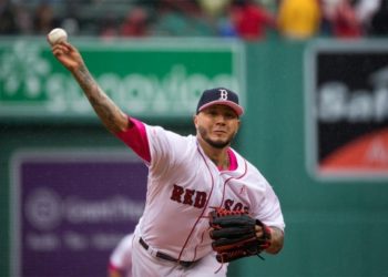 Orioles de Baltimore contratan al sonorense  Héctor Velázquez