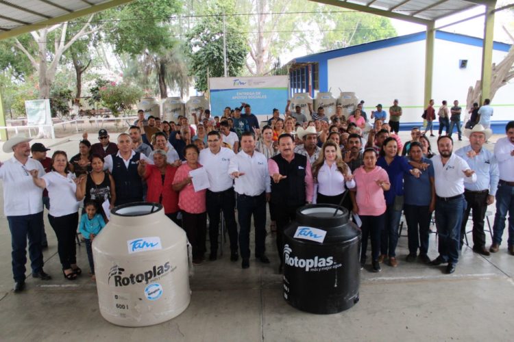 Entrega Gobierno de Tamauipas beneficios a familias del municipio de Hidalgo