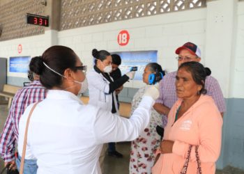 Supervisan funcionarios municipales filtros sanitarios ante COVID-19