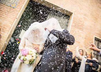 ¿Porqué se arroja arroz en las bodas?