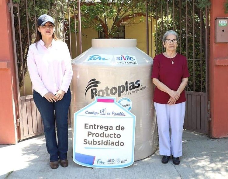 Entrega individual de tinacos subsidiados, beneficia a 1,500 habitantes de Victoria.