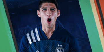 Alan Pulido llora porque extraña el fútbol