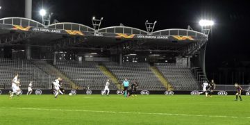 Golea “ManU” en Austria a puerta cerrada