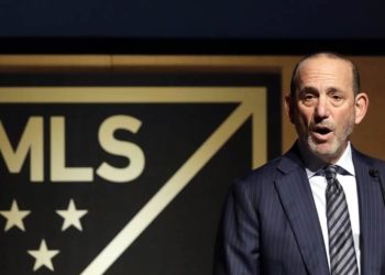 Paralizan la MLS por un mes