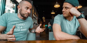 Chicharito: “Es un placer pagar para que me echen a perder la carrera”