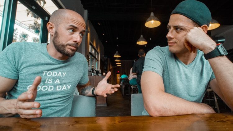 Chicharito: “Es un placer pagar para que me echen a perder la carrera”