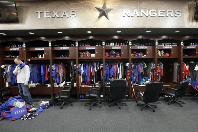 Cierran vestidores por coronavirus