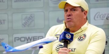 No quiere “Piojo” deshacerse de Renato Ibarra