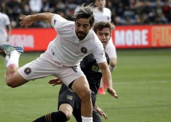 Demanda Rayados al nuevo equipo del tamaulipeco Pizarro