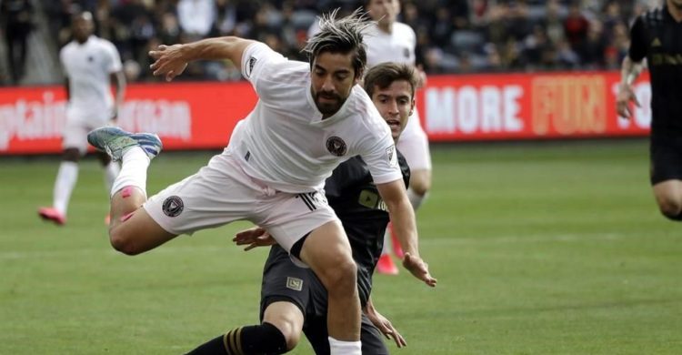 Demanda Rayados al nuevo equipo del tamaulipeco Pizarro