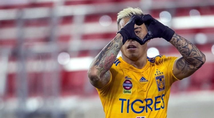 Da Vargas triunfo a Tigres sobre la hora