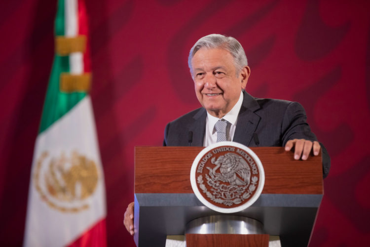 AMLO reconoce a empresas que se esfuerzan por mantener empleo
