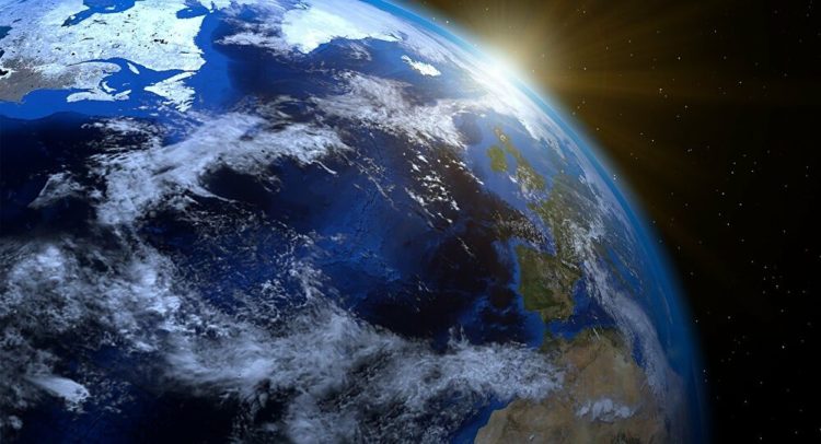 ¿La rotación de la Tierra se desacelera?