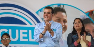 Donará Rivas su sueldo para combate de Covid-19